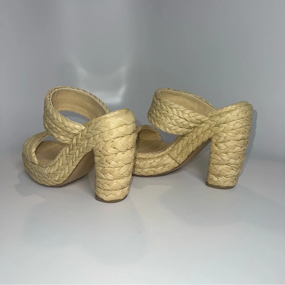 BOTTEGA VENETA Canalazzo Raffia Heeled Sandals Size 42(12) MSRP: $1,550